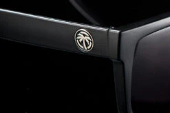 Arms: Black -Heat Wave Visual metalbadgearms 1