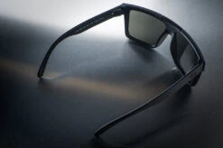 Quatro Sunglasses: SILVER -Heat Wave Visual silver black